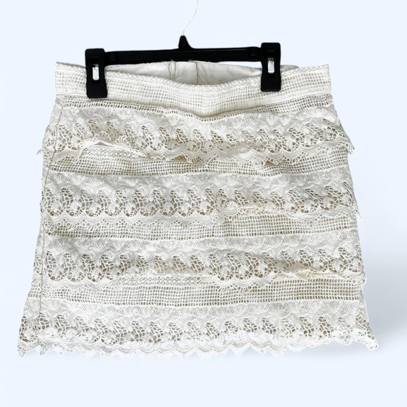 American Eagle white lace mini skirt - Picture 1 of 3